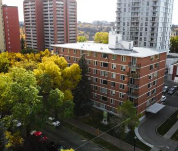 Hi-Level | 11005 98 Ave, Edmonton - Photo 1