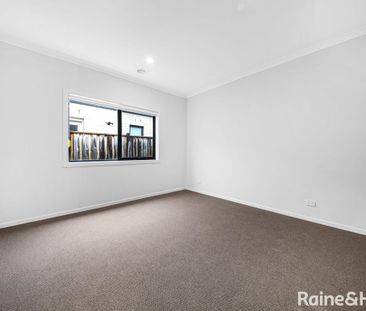 11 Furness Close, Wyndham Vale, VIC 3024 - Photo 6