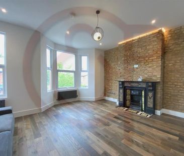3 bedroom flat to rent - Photo 3