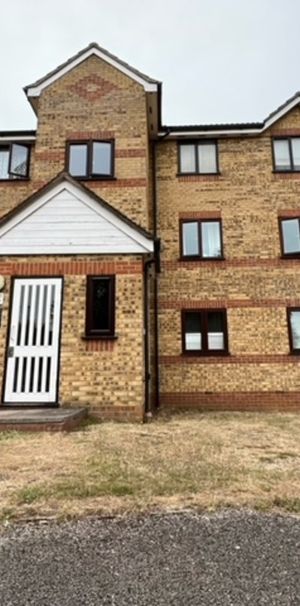 Prestatyn Close, Stevenage - Photo 2