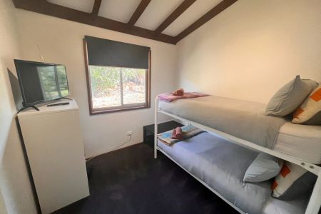 3 Bedroom Unit - $600/week - 12 month lease - Photo 4