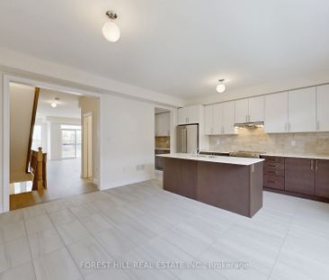 For Lease - 40 Tennant Circle, Vaughan, Ontario - Photo 2