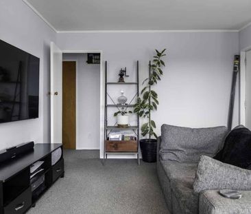 Modern, and So well located. - Photo 3