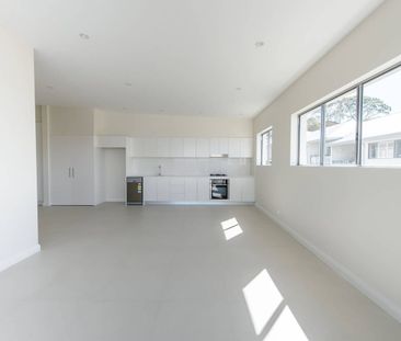 Two-Bedroom Apartment Offering Convenient Lifestyle - Photo 3