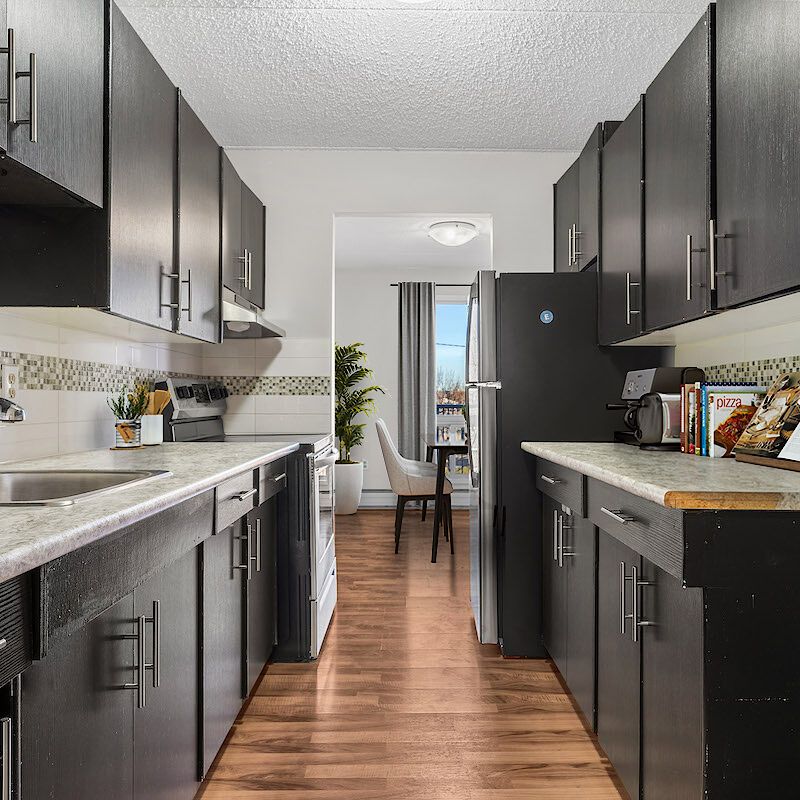 600 1 Street NE, Calgary - Photo 1