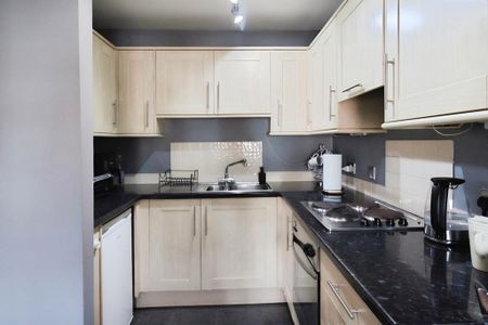 2 bedroom flat to rent - Photo 3