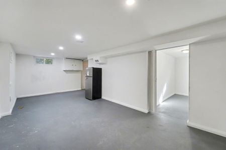 For Lease - 967 Merivale Road, Carlington - Central Park, Ontario - Photo 3