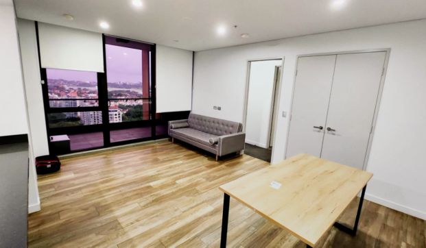 2 bedroom 2 bathroom - Photo 1