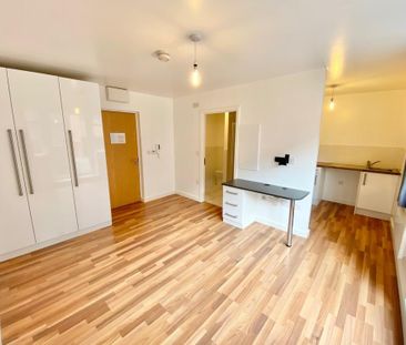 Studio to rent - Photo 5