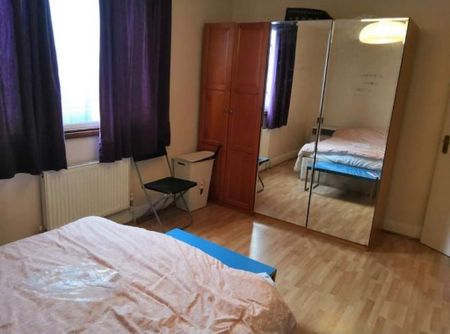 3 bedroom maisonette to rent - Photo 4