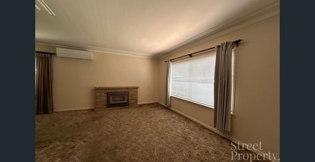 Your Merewether Summer Escape Awaits - Photo 1