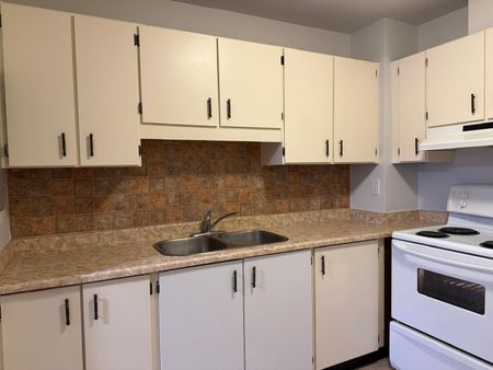 For Lease - 35 Bredin Parkway Unit# 103, Orangeville, Ontario - Photo 3