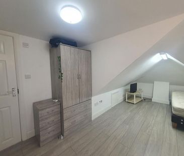 1 bedroom in a house share to rent - Photo 6