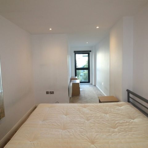 208/1 Brewery Wharf, LS10 - Photo 1