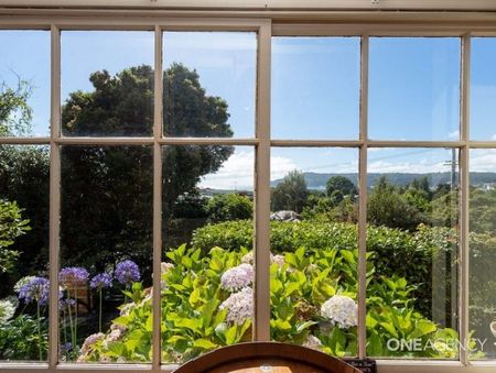 Character Home with stunning views - Photo 2