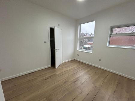 1 BED Apartment To rent - Photo 2