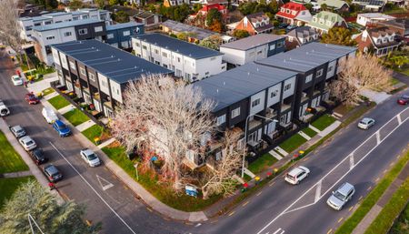 stylish two bedrooms unit - Photo 2