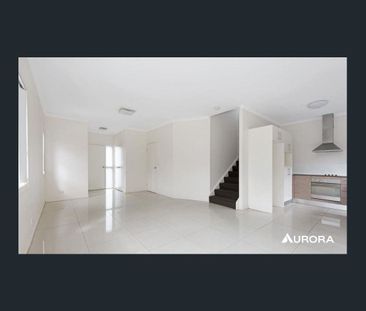 Modern Corner Townhouse in Boutique Complex of Six - Photo 2