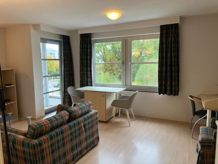 Licht Appartement met 1 Slaapkamer van 52 m² met Inbegrepen - Photo 2