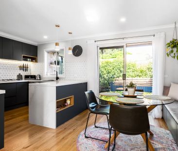 Beautifully Renovated Single Level Home - Photo 2