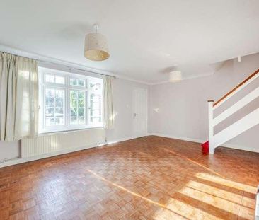 Triggs Close, Woking, GU22 - Photo 3