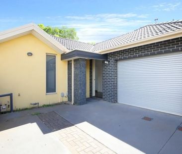 Stunning Unit in Unbeatable Location! - Photo 6