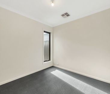 Modern Two-Bedroom New Build in Sought-After Golden Grove - Photo 3