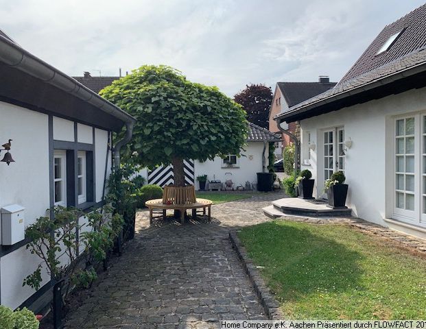 Brand: Schick möbl. Fachwerkhäuschen in denkmalgesch. Hof, m. Terrasse + Stellplatz - Photo 1