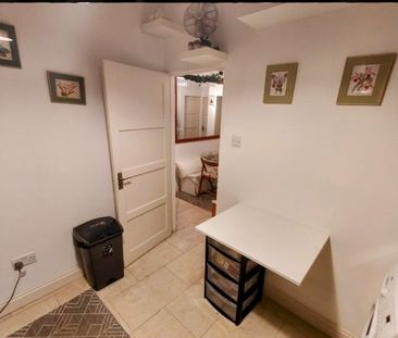 Room in a Shared Flat, London, SW11 - Photo 5