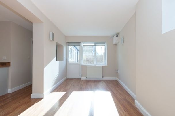 Botley Road, West Oxford - Photo 1