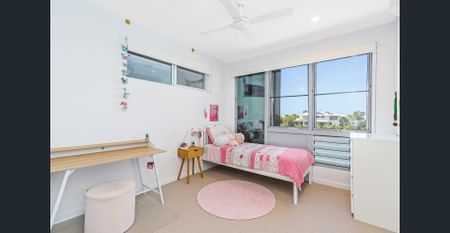 5/5 Panama Crescent, Mountain Creek (Brightwater) - Photo 2