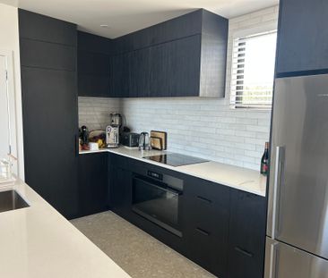 East Tamaki, Modern 1 Bedroom with Elevated Views - Photo 1