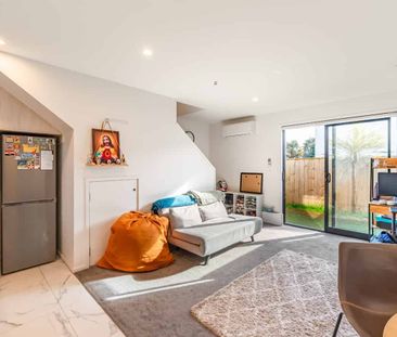 Furnished 1-Bedroom in Waiwhetu - Photo 4