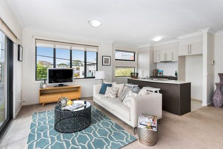 Modern Comfort: Spacious 2 Bedroom Apartment in Ringwood with one underground carspace - Photo 4