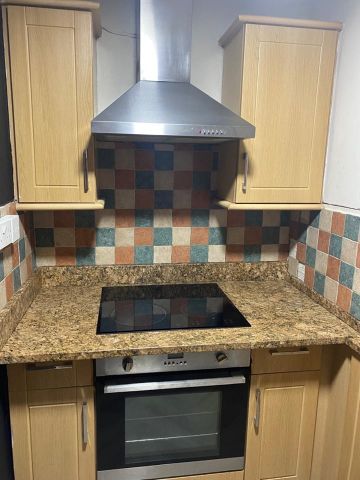 2 Bed Maisonette, Aston House, BS1 - Photo 2