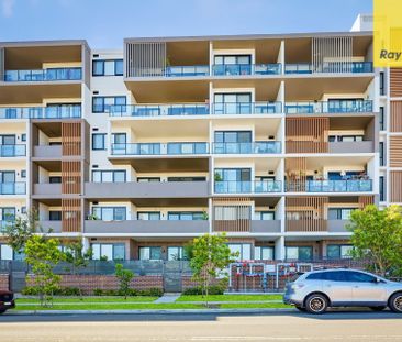 STUNNING OPEN PLAN LIVING - WALK TO STATION & SHOPS - Photo 4