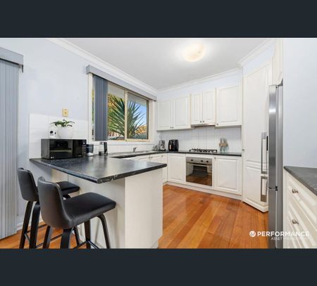 2/46 Darbyshire Rd, Mount Waverley, Vic 3149 - Photo 5