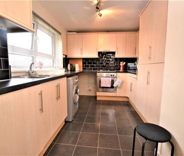 2 bedroom maisonette to rent - Photo 4