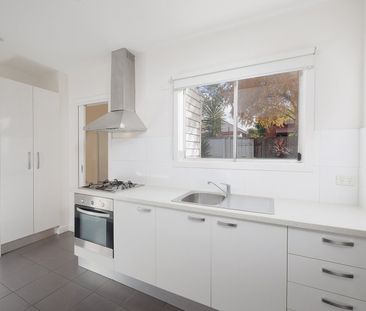 17 Nash Street, Brunswick VIC 3056 - Photo 1