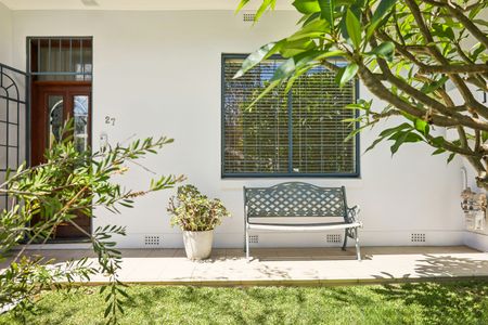 Spacious Family Terrace in Prime Bondi Locale - Photo 5