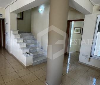 Μονοκατοικία 286 τ.μ. προς ενοικίαση - Photo 2