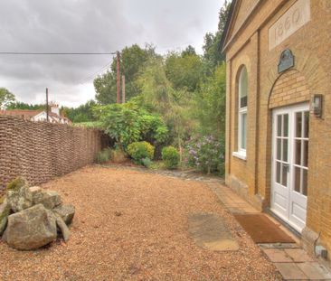 Byng Brook Chapel, High Street, Ufford, Woodbridge - Photo 1