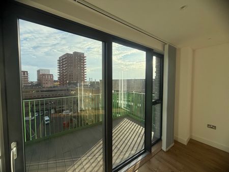 Alpini Road, London - Photo 4