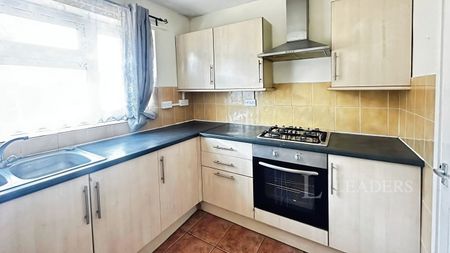1 bedroom apartment to rent Axe Close - One bedroom Ground floor Flat - LU3 - Photo 2