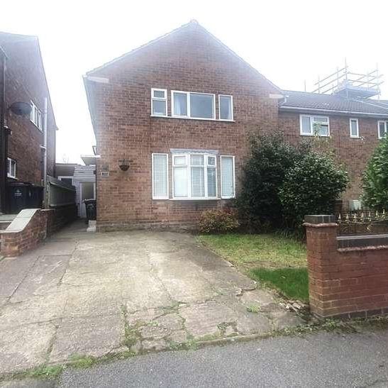 Peake Road, Walsall, West Midlands, WS8 - Photo 1