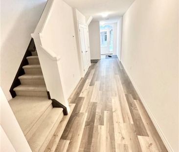 For Lease - 16 Ritchie Lane, Hamilton, Ontario - Photo 2