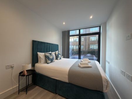 2 bedroom ground floor flat to rent - Photo 3