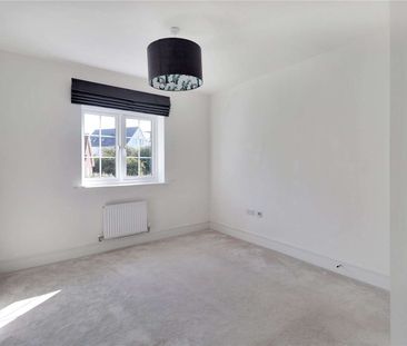 Semi-detached four bedroom home within a private development in Haw... - Photo 5