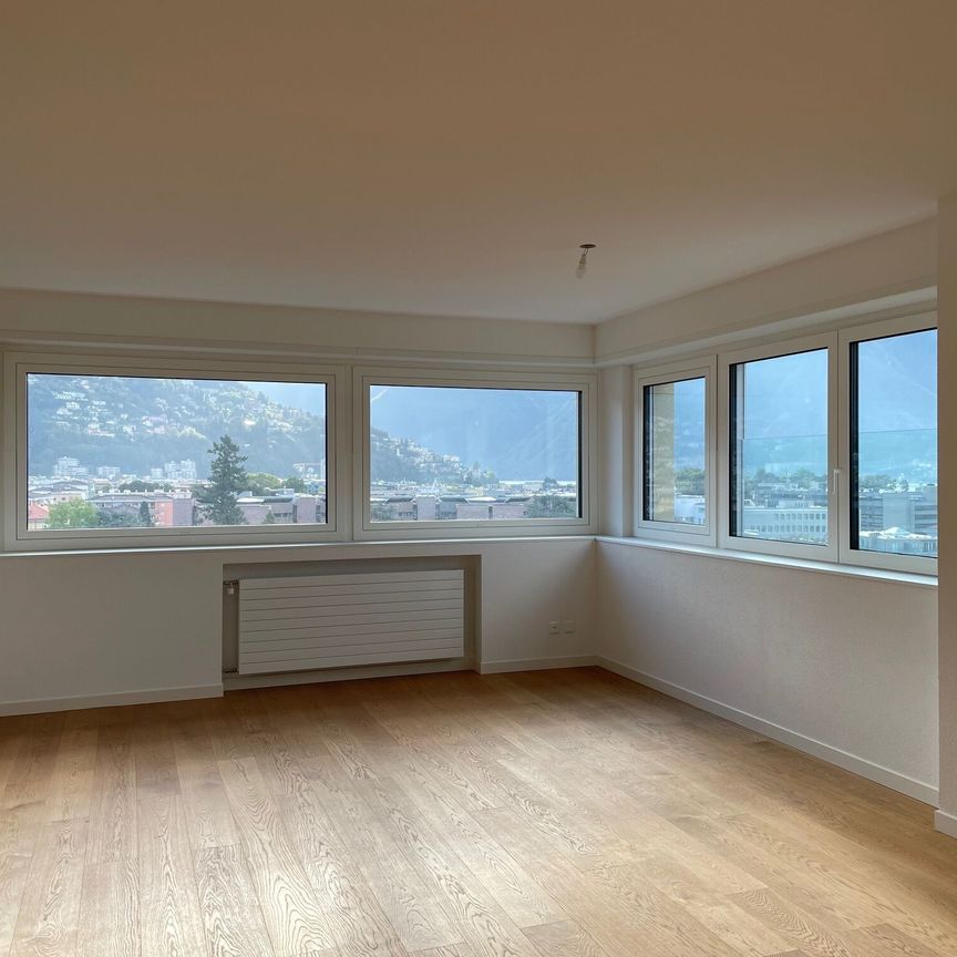 LARGE AND MODERN 2.5 BEDROOM, CENTRAL LOCATION - Photo 1