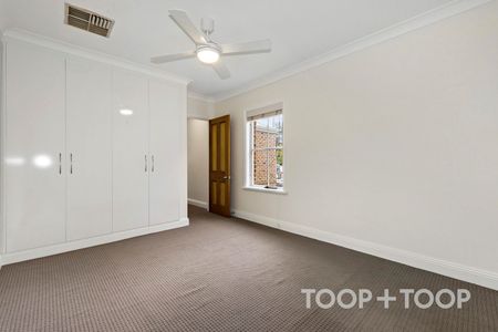 Three bedroom home in heart of Norwood - Photo 2